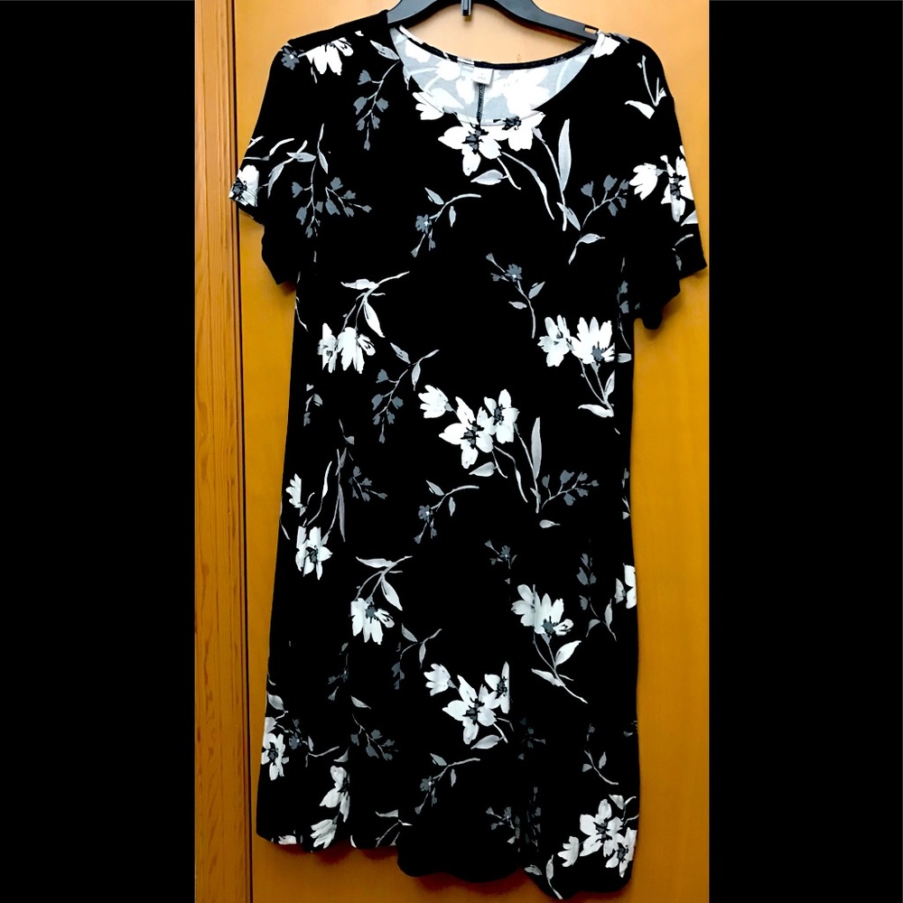 Women’s Old Navy swing dress, size large